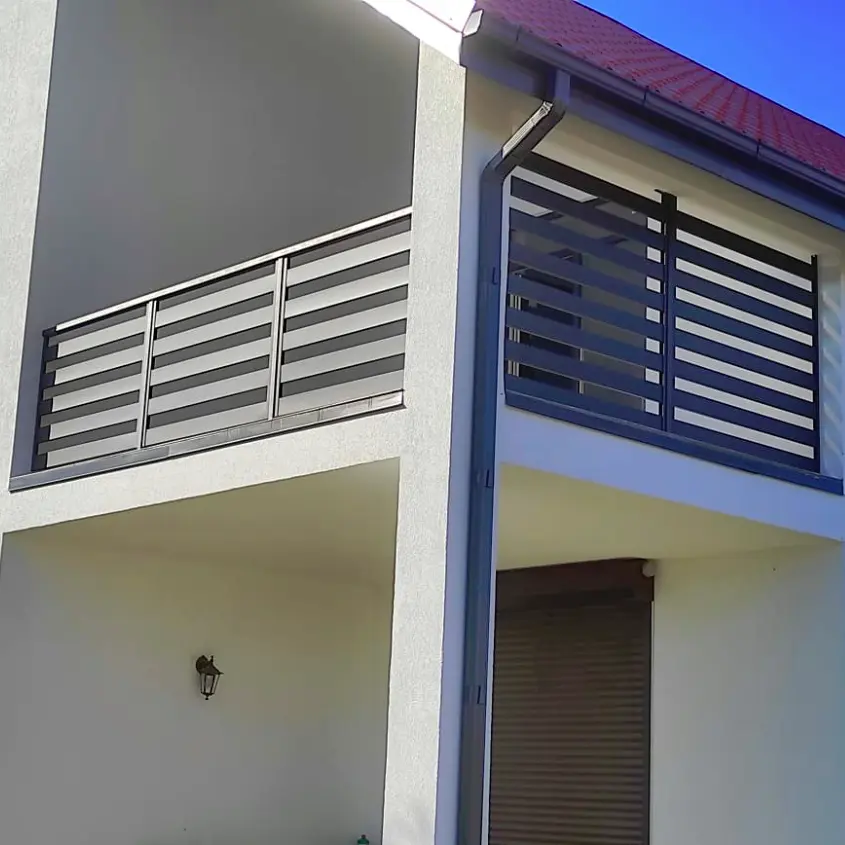 Фото 6 Металлопланкен 8019 МАТТЕ Темный Шоколад матовый на перилах балкона ограждение террасы