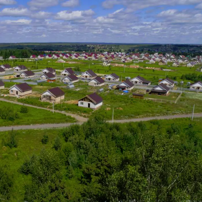 Фото 5 штакетник Узкий RAL7004 Серый на заборе для коттеджного поселка