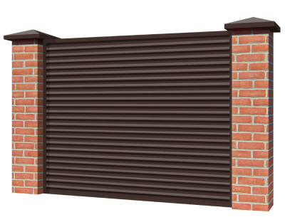 Секция забора жалюзи из ламелей Жалюзи ЭКО-Z RAL8017 Шоколад полиэфир. эмаль в цвет ПМ с кирпичными столбами
